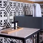 فندق Sunday Boutique 4*