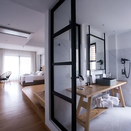 Sunday Boutique Hotel 4*