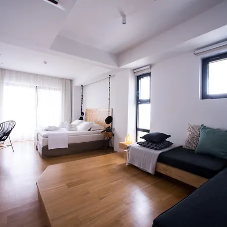 Sunday Boutique 4*