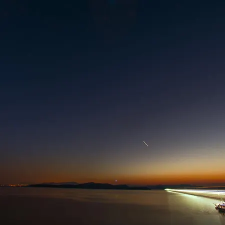 Sunday Boutique ניאה סטירה