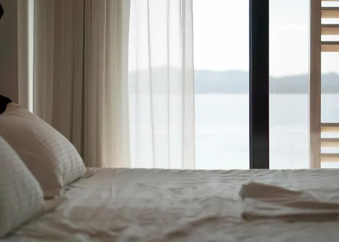 Sunday Boutique Nea Styra