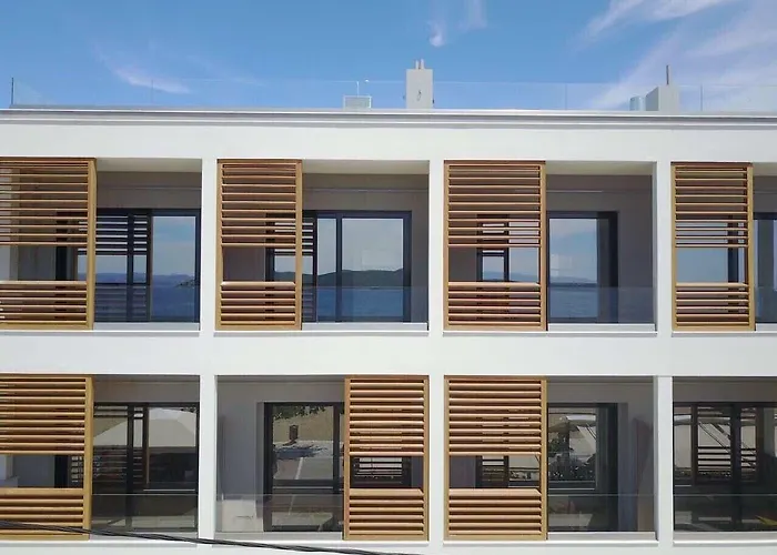 Sunday Boutique Nea Styra