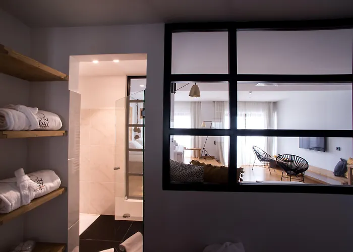 Sunday Boutique Hotell 4*