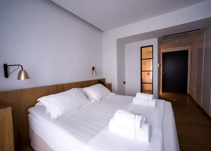 Sunday Boutique Nea Styra