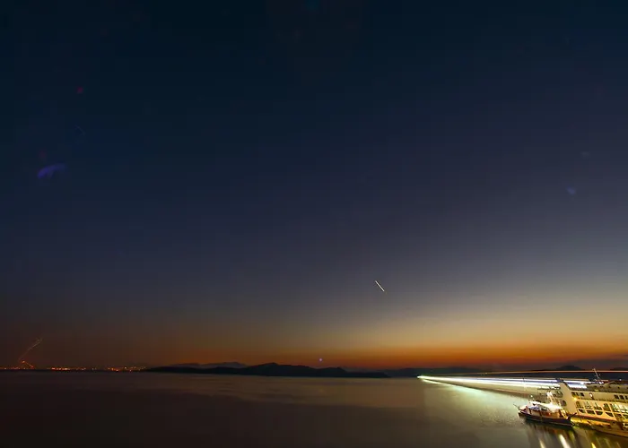 Sunday Boutique Nea Styra